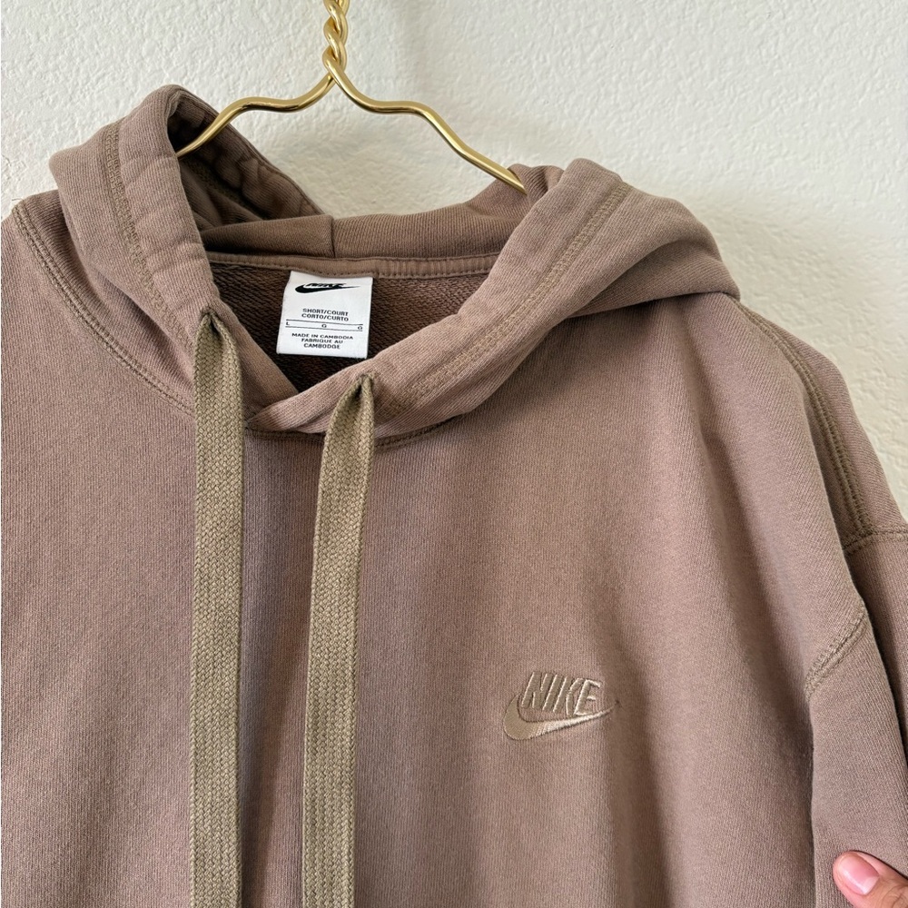 Nike Women's beige pullover sweater - Picture 5 of 5